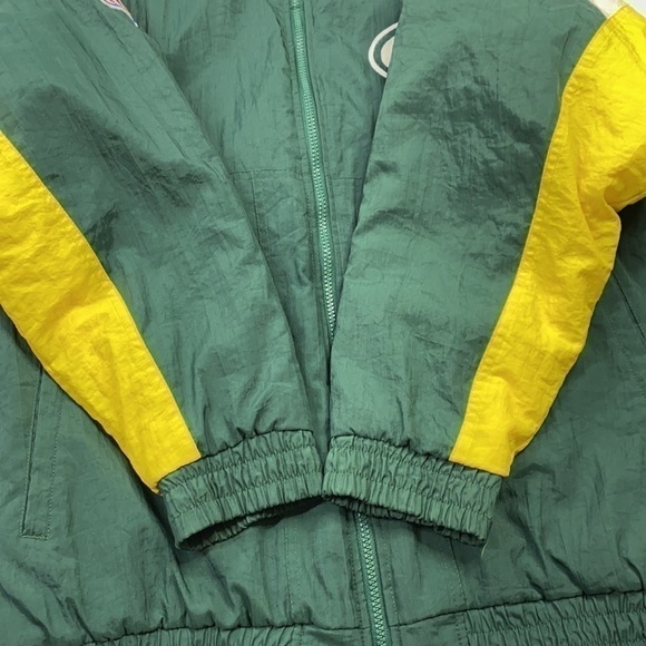 NFL Apex-One Vintage Green Bay Packers Spell Out Quilt Lined Jacket - Picture 9 of 10